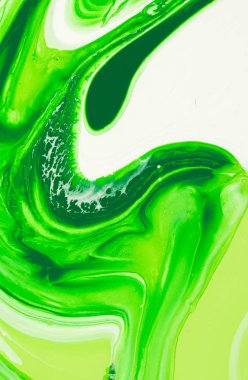 Beyaz ve yeşil bukleler karışık su bazlı boya