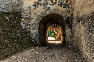 Ortaçağ Sakson kale kapısı. Avrupa'nın antik mimari