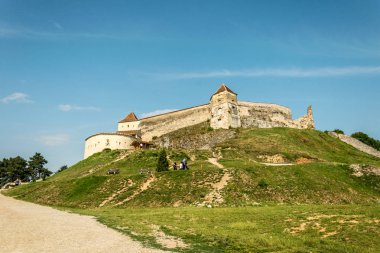 Eski savunma kale tepe üzerinde merkezine. Romanya Sakson mimarisi
