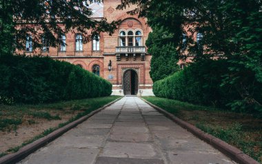 Sokak eski bahçe ve bina Büyükşehir ikamet Chernivtsi, Ukrayna