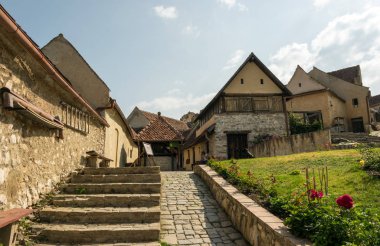 Eski evlerde merkezine, Romanya eski kale