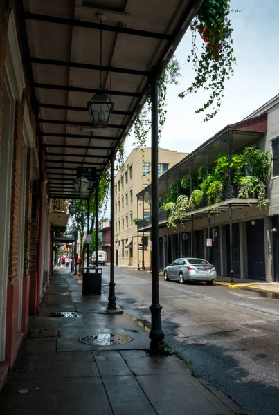 New Orleans Louisiana Usa Juni 2017 Gatan Café Gammal Smal — Stockfoto