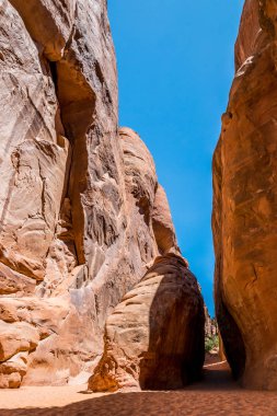 Dar taş gorge. Arches National Park, Moab çöle