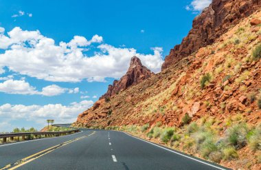 Tarihsel rota 66. ABD'nin güneybatısında yolculuk