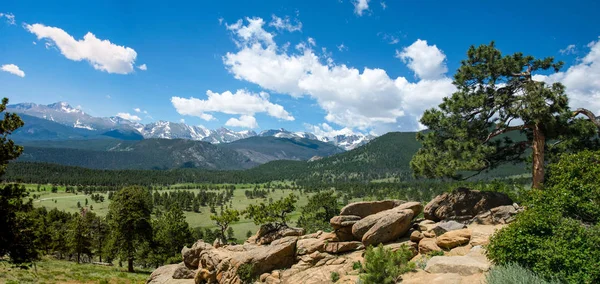Tatil Colorado. Pitoresk vadiler ve Rocky Dağları doruklarına dağ