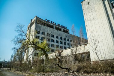 Pripyat, Ukrayna hayalet kasabasında eski terk edilmiş ev. Çernobil nükleer santralinde nükleer patlamanın sonuçları