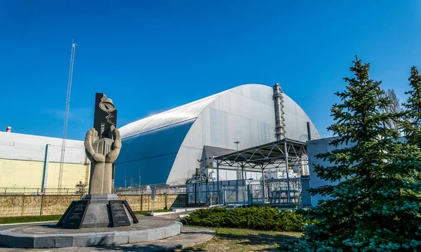 チェルノブイリ原子力発電所の生産設備 ウクライナ 第4の非常用電源ユニットと除外ゾーン — ストック写真
