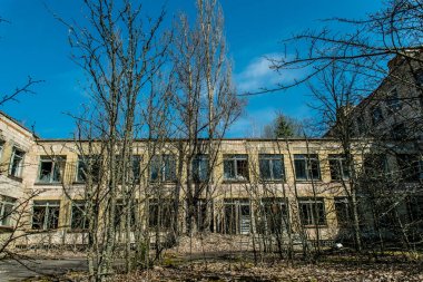 Pripyat, Ukrayna kentinde eski terk edilmiş hastane. Çernobil nükleer santralinde nükleer patlamanın sonuçları