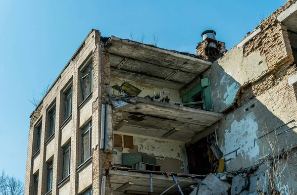 ウクライナ プリピャット市の古い放棄された病院 チェルノブイリ原子力発電所の核爆発の結果 — ストック写真
