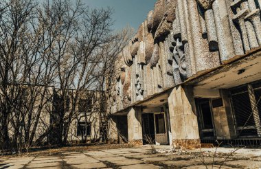 Pripyat, Ukrayna hayalet kasabasında eski terk edilmiş ev. Çernobil nükleer santralinde nükleer patlamanın sonuçları