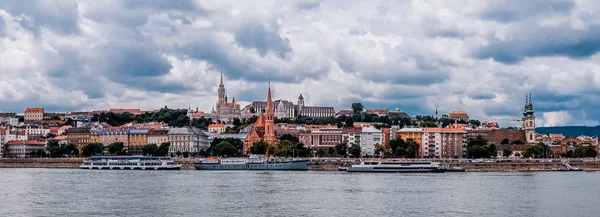 布达佩斯和多瑙河的老房子 空中景观 — 图库照片