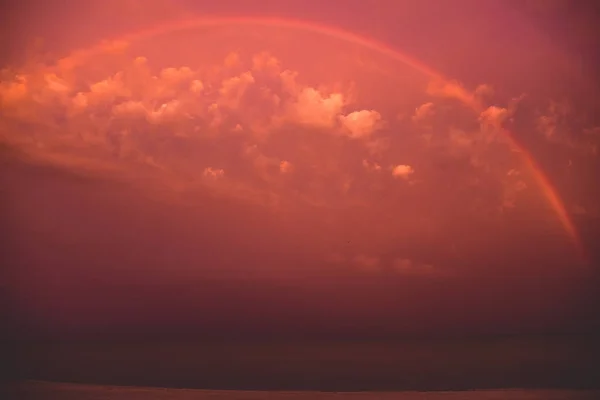 Rainbow Och Evening Sunset Sky Över Florida Sea Coast — Stockfoto