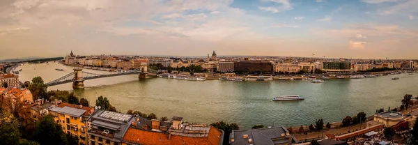 Boedapest Hongarije Juli 2019 Rivier Bruggen Van Donau Het Panorama — Stockfoto