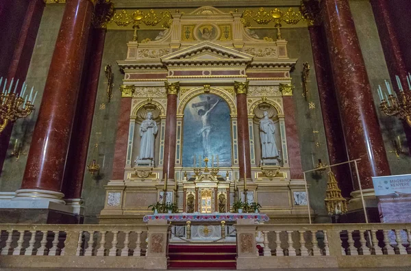 Budapeste Hungria Julho 2019 Solene Oração Igreja Dominical Antiga Basílica — Fotografia de Stock