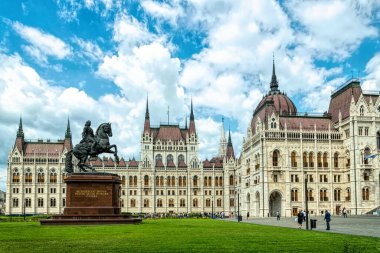 Macaristan parlamentosunun Gotik eski binası, Budapeşte