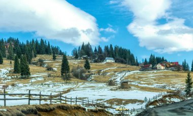 Güzel kış köyü manzarası