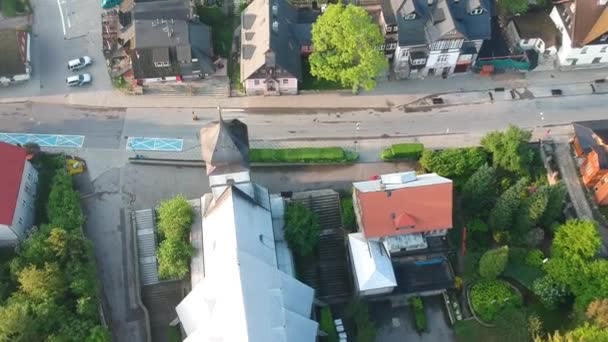 Dronu Kilisesi eski Lehçe City üzerinden görüntülemek — Stok video