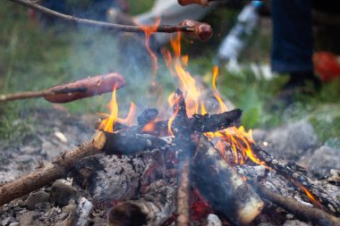 sosis şenlik üzerinde sopa