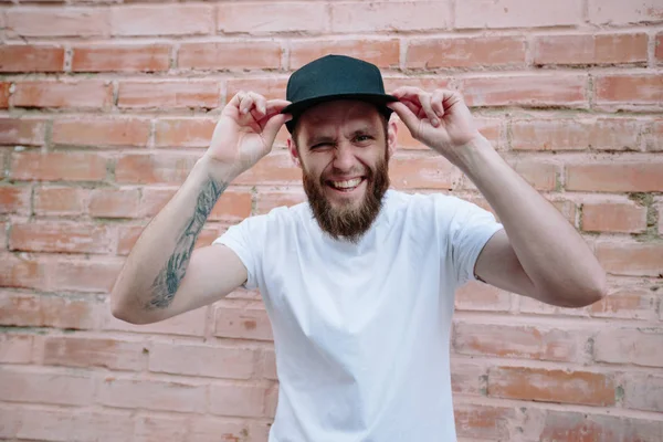 Hipster Handsome Male Model Beard Wearing White Blank Shirt Baseball — Stock Photo, Image