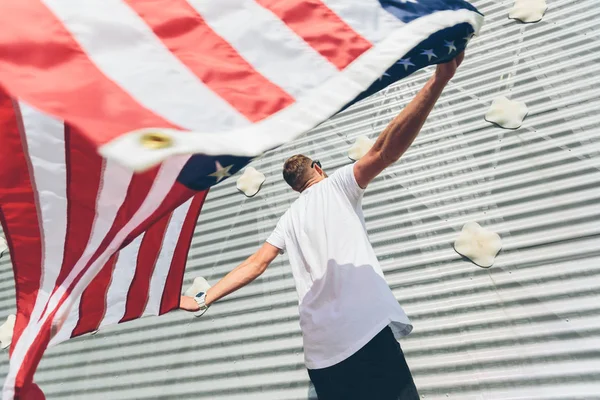 Happy Hipster Man Holding American Usa Flag Wearing Casual Clothes — Stock Photo, Image