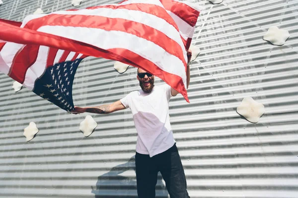 Happy Hipster Man Holding American Usa Flag Wearing Casual Clothes — Stock Photo, Image