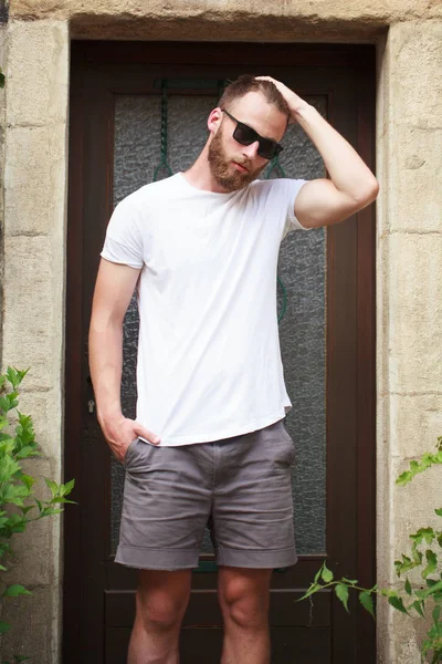 Hipster Handsome Male Model Beard Wearing White Blank Shirt Baseball — Stock Photo, Image