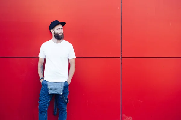 Hipster Beau Modèle Masculin Avec Barbe Portant Shirt Blanc Une — Photo