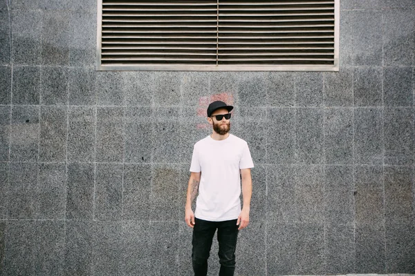 Hipster Handsome Male Model Beard Wearing White Blank Shirt Baseball — Stock Photo, Image