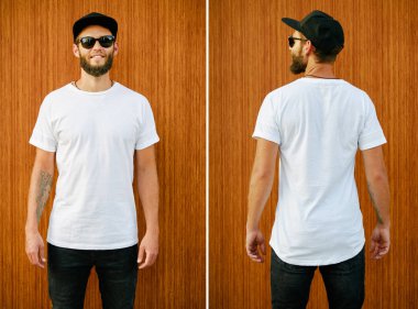 Sakal beyaz boş t-shirt ve rahat kentsel tarzı logo veya tasarım için alan ile bir beyzbol şapkası giyen Hipster yakışıklı erkek modeli. Arka ve ön görünüm