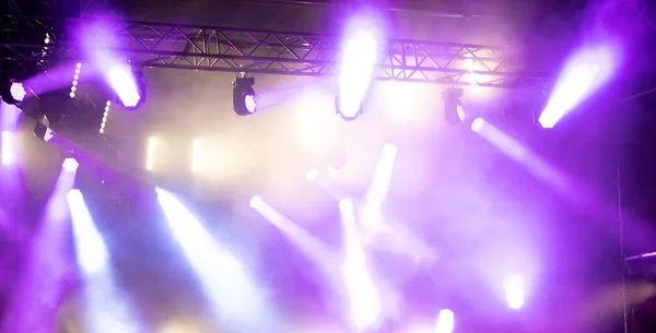 Luz de escenario de un concierto —  Fotos de Stock