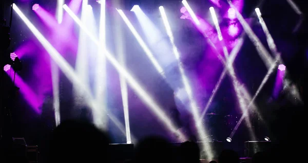 Jevištní světlo na koncertě — Stock fotografie