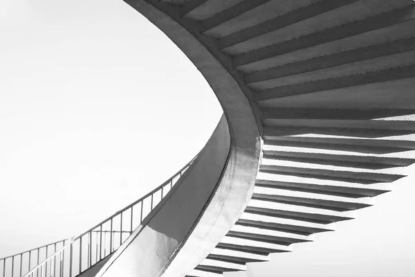 Черно Белая Спиральная Лестница Абстрактная Круглые Ступеньки Гольского Моста Варшава — стоковое фото