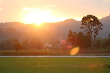Kırsalda gün batımı