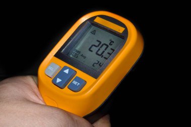 Endüstride temas olmayan sıcaklık ölçme cihazı. Pyrometer