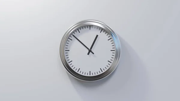 Błyszczący Chromowany Zegar Białej Ścianie Cały Czas Gmt Lub — Zdjęcie stockowe