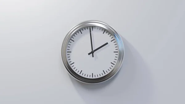 Reloj Cromado Brillante Una Pared Blanca Una Cincuenta Nueve Hora — Foto de Stock