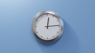 Saat 12 'yi 14 geçe mavi bir duvardaki parlak krom saat. Saat 00: 14 ya da 12: 14.