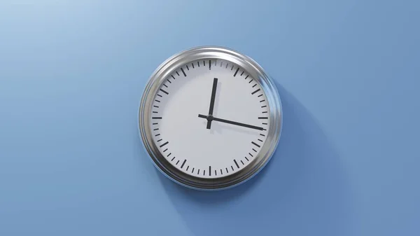 Блестящие Хромированные Часы Голубой Стене Семнадцать Минут Двенадцатого Время — стоковое фото