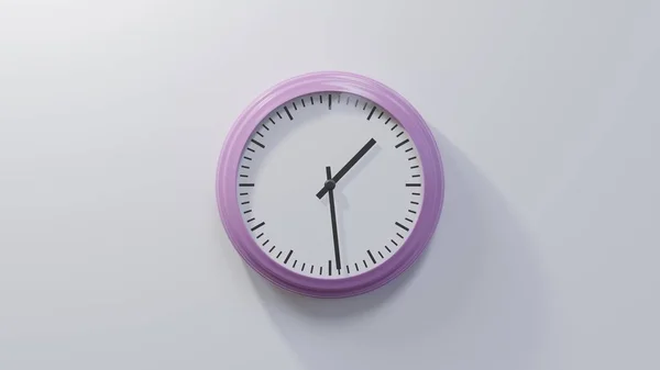 Reloj Rosa Brillante Una Pared Blanca Las Veintinueve Hora —  Fotos de Stock