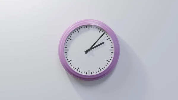 Relógio Rosa Brilhante Numa Parede Branca Sete Meia Tempo — Fotografia de Stock
