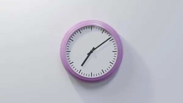 Reloj Rosa Brillante Una Pared Blanca Las Siete Nueve Hora — Foto de Stock