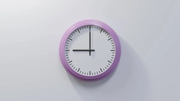 九点钟时 白墙上光滑的粉红钟表 时间是09 00或21 — 图库照片