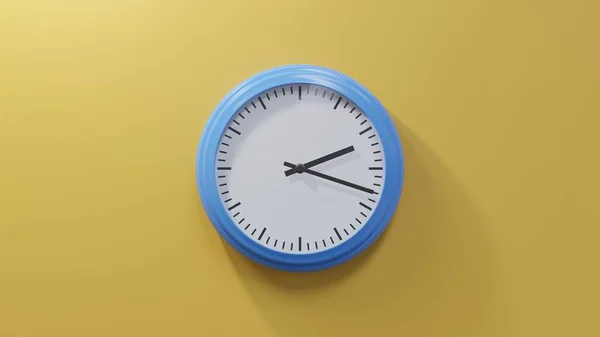 Блестящие Голубые Часы Оранжевой Стене Восемнадцать Минут Третьего Время — стоковое фото