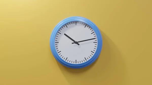 Блестящие Голубые Часы Оранжевой Стене Время — стоковое фото