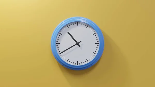 Blauglänzende Uhr Einer Orangefarbenen Wand Zwanzig Vor Elf Ist Oder — Stockfoto