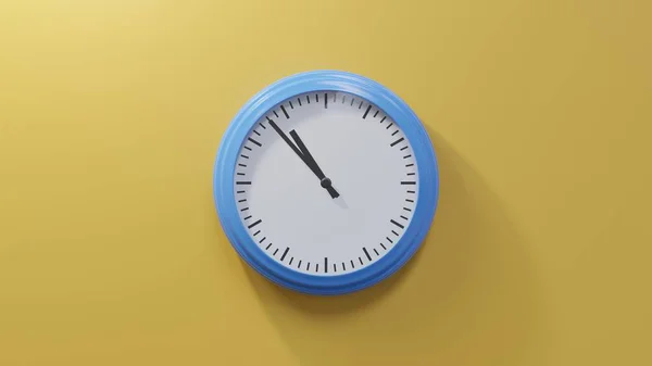 Orologio Blu Lucido Una Parete Arancione Alle Dieci Cinquantatre Tempo — Foto Stock