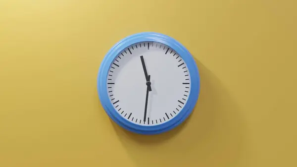 Glänzend Blaue Uhr Einer Orangefarbenen Wand Einunddreißig Nach Elf Ist — Stockfoto