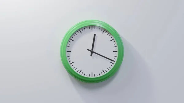 Глянцевые Зеленые Часы Белой Стене Время — стоковое фото
