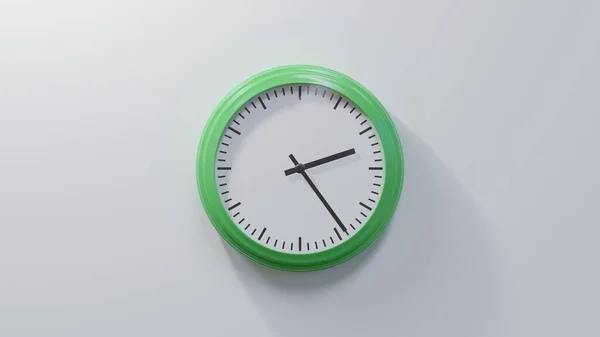 Błyszczący Zielony Zegar Białej Ścianie Drugiej Cały Czas Lub — Zdjęcie stockowe