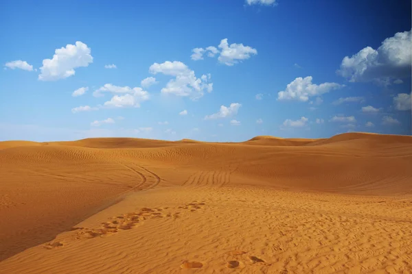 Paisagem Deserta Com Dunas Céu Azul — Fotografia de Stock